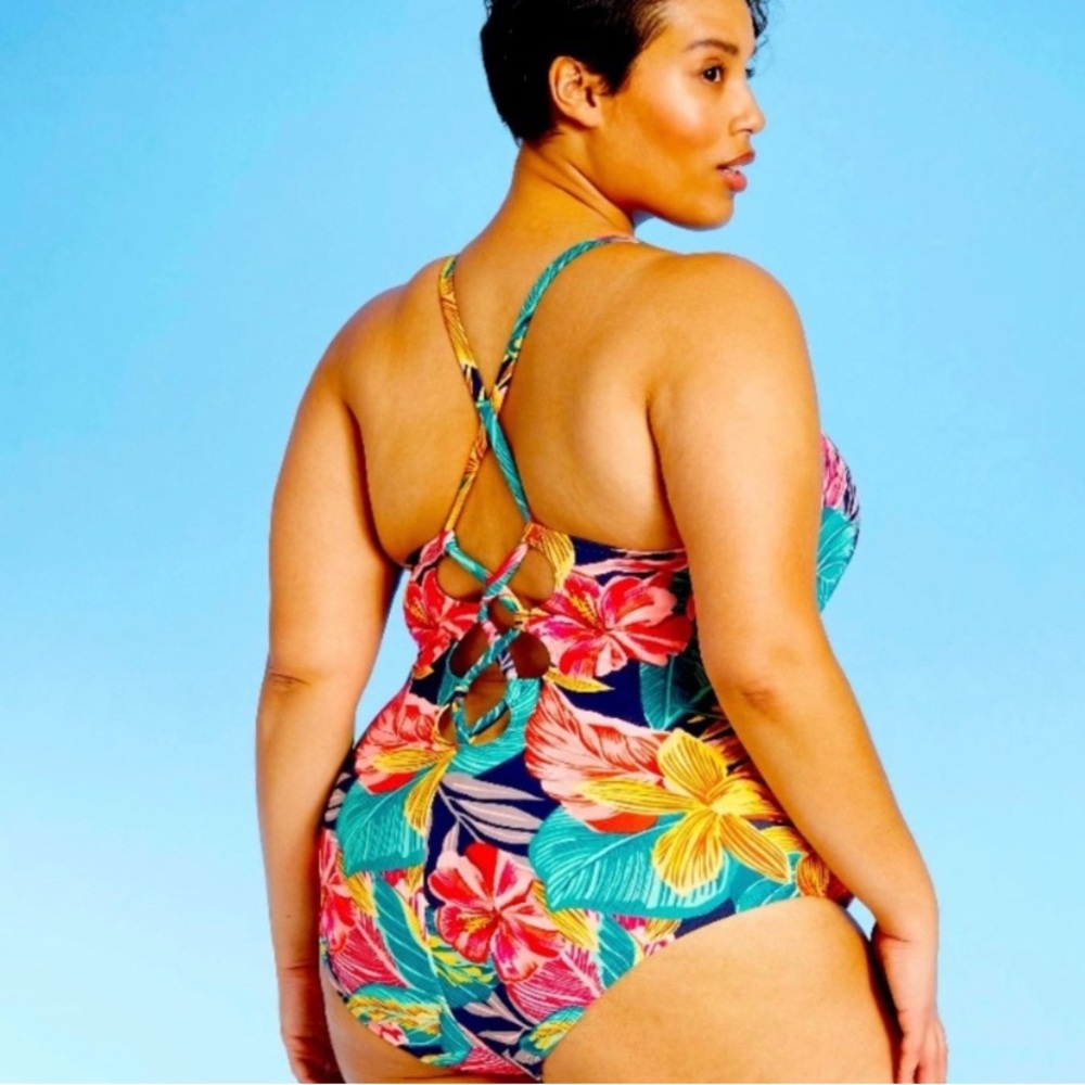 Kona Sol 1 Piece Swimsuit Women’s 18W Printed Floral Ruching Lined Adjustable